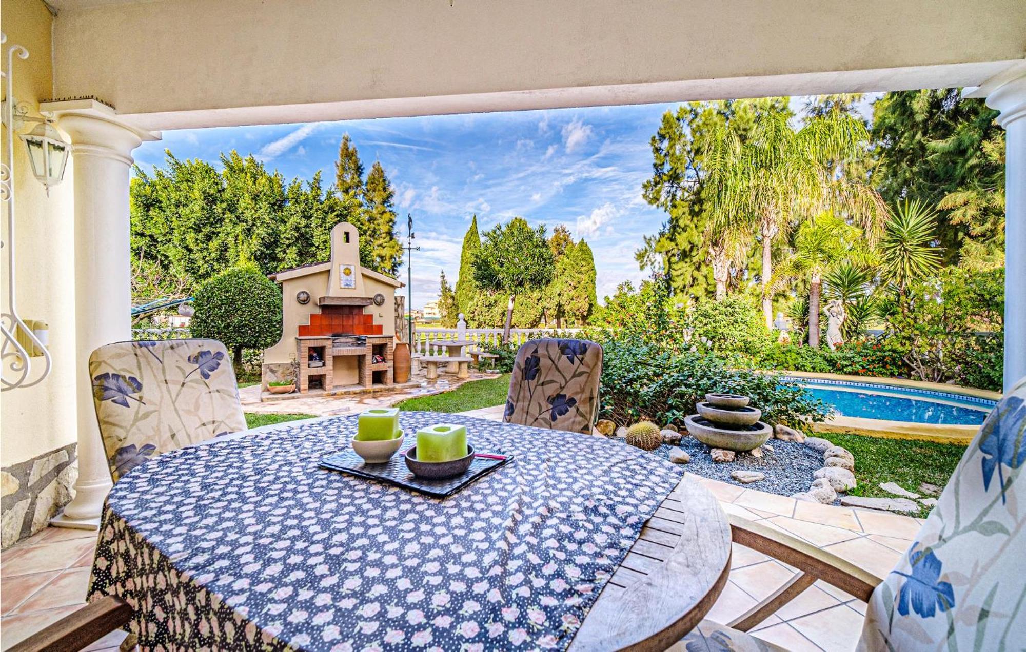 Beautiful Home In Oliva With Kitchen Buitenkant foto